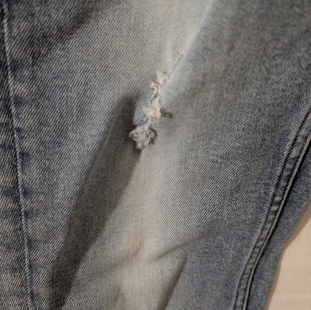 Zara Women's Distressed Skinny Jeans, Size 6, Stretch, Mid-Rise, Light Wash - Picture 5 of 13